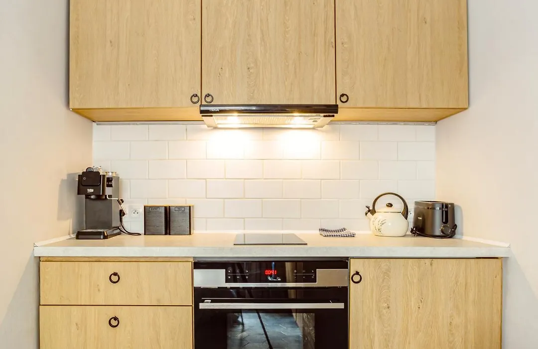 Kana - Stylish Apartment in Kraków Pomorska - Close, WiFi, Smart TV-1